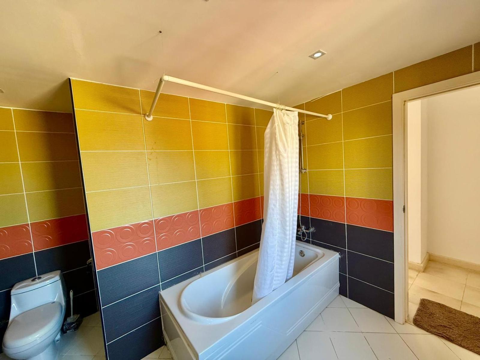 Luxury 4br Sea View Aldora Resort,