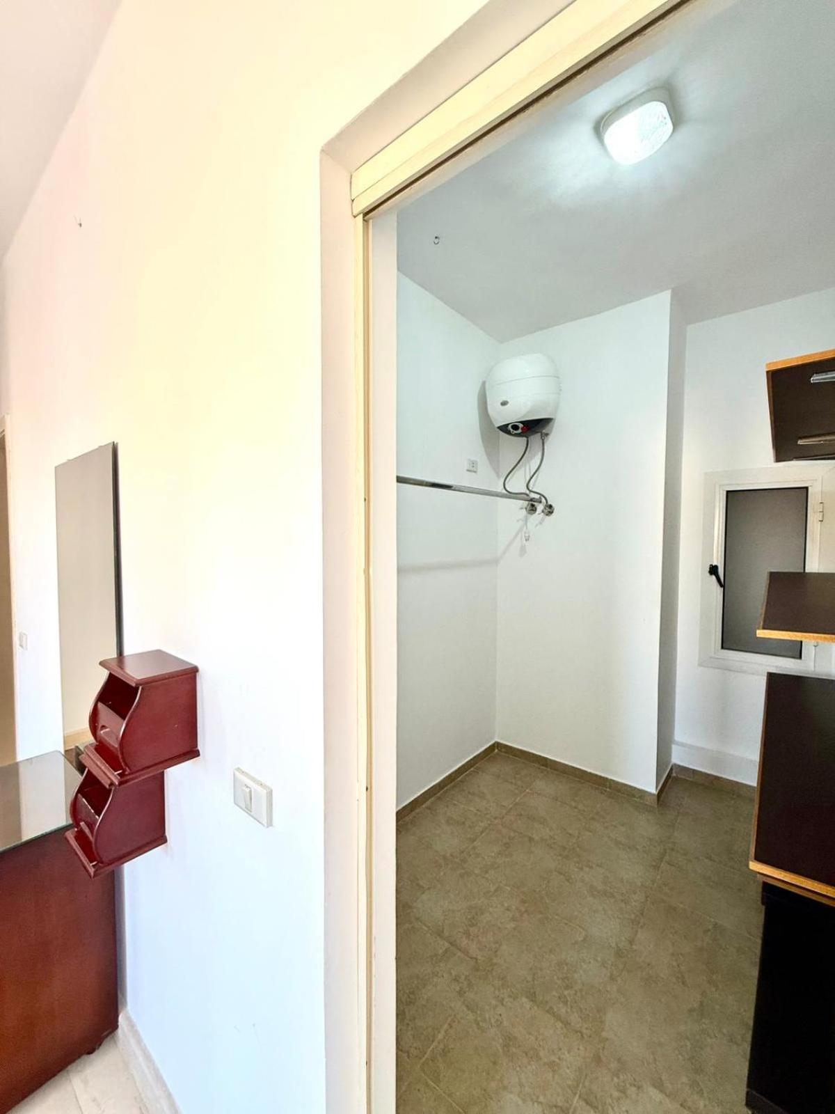 Luxury 4br Sea View Aldora Resort, Vila *